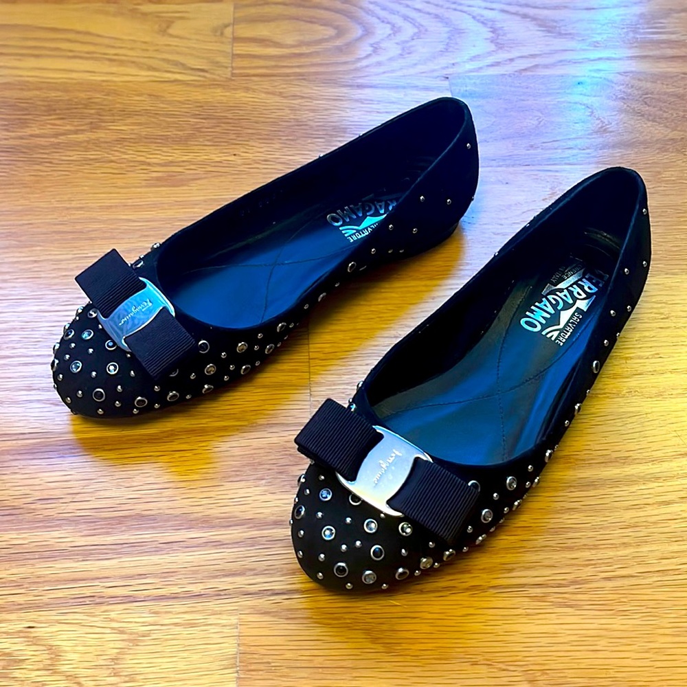 Salvatore Ferragamo flats size 5